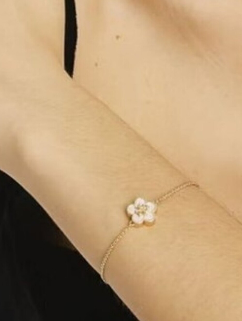 TORY BURCH Kira White Enamel Flower Logo T Gold Chain Bracelet